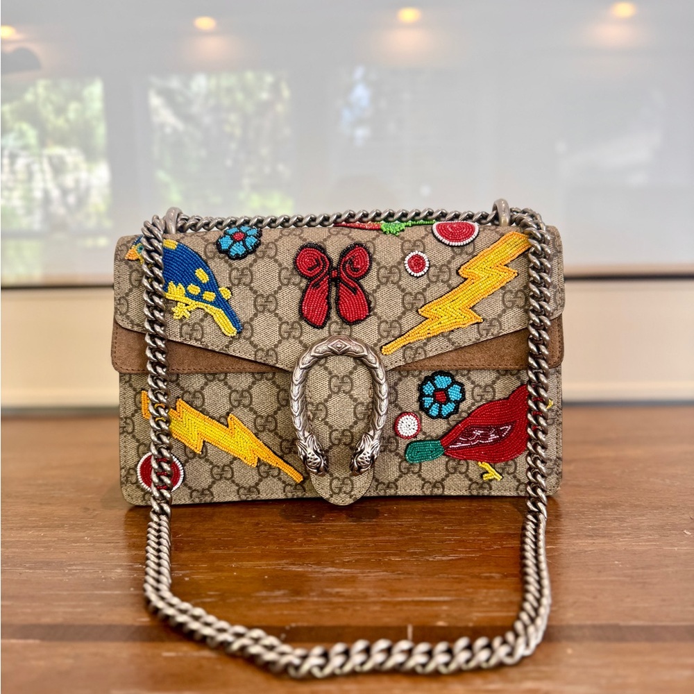 Gucci Beige Embroidered Chain Bag